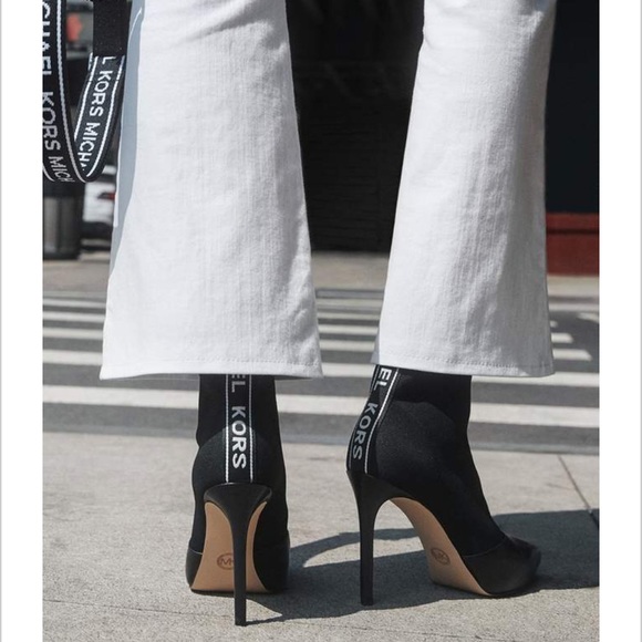 MICHAEL MICHAEL KORS
Vicky Dress Booties - Picture 1 of 8